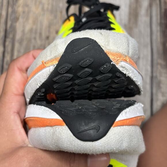 Nike Winflo 10 White Volt Laser Orange Mens Size 7.5 - Picture 12 of 12